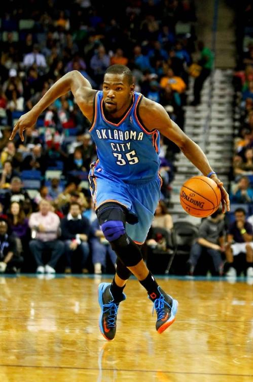 九游体育投注包含表现优异引发热议！，杜兰特在C9比赛中重返赛场赛场气氛高涨的词条